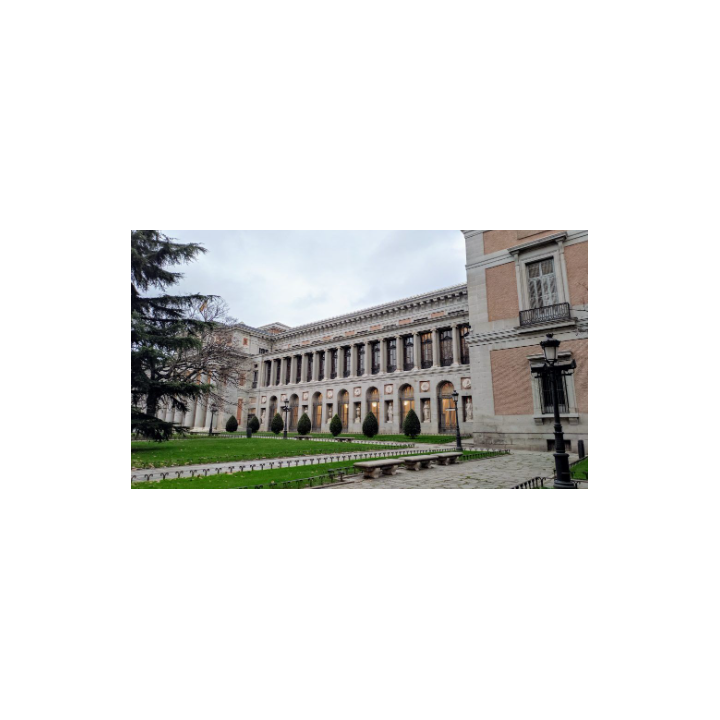 جامعة عمومية مرموقة بمدريد